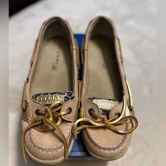 Cheetah youth sperrys - Picture 3 of 6